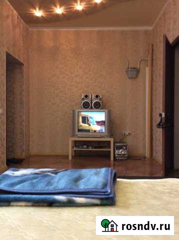 1-комнатная квартира, 49 м², 1/1 эт. в аренду посуточно в Шахтах Шахты - изображение 1