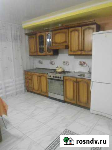 2-комнатная квартира, 90 м², 1/3 эт. в аренду посуточно в Энгельсе Энгельс - изображение 1