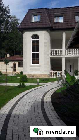 Коттедж 280 м² на участке 10 сот. на продажу в Дивноморском Дивноморское - изображение 1