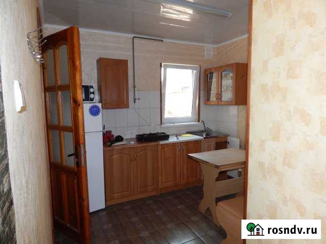 Коттедж 50 м² на участке 11 сот. в аренду посуточно в Евпатории Евпатория - изображение 1