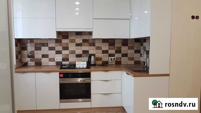 1-комнатная квартира, 50 м², 9/10 эт. в аренду посуточно в Симоненко Симоненко - изображение 1