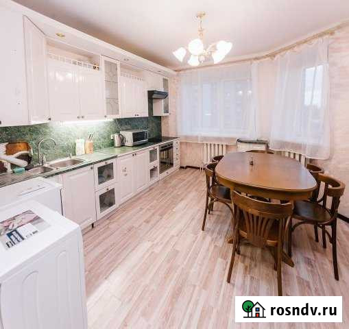 3-комнатная квартира, 120 м², 3/12 эт. в аренду посуточно в Тюмени Тюмень - изображение 1