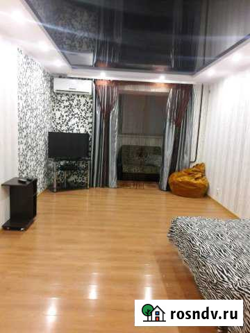 1-комнатная квартира, 46 м², 10/10 эт. в аренду посуточно в Энгельсе Энгельс - изображение 1