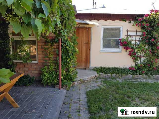 Дача 20 м² на участке 4 сот. в аренду посуточно в Ейске Ейск - изображение 1