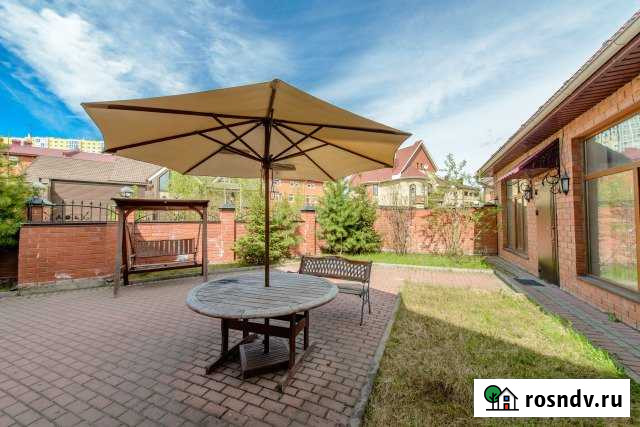 Коттедж 333 м² на участке 5.5 сот. в аренду посуточно в Сургуте Сургут - изображение 1