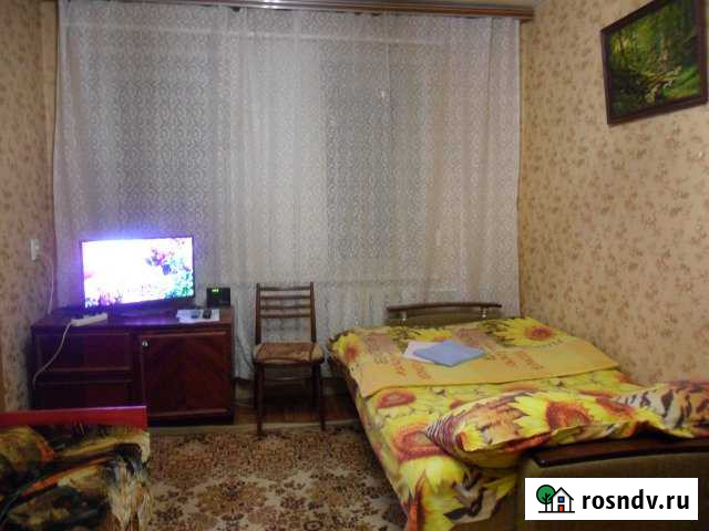 3-комнатная квартира, 48 м², 1/5 эт. в аренду посуточно в Вольске Вольск - изображение 1