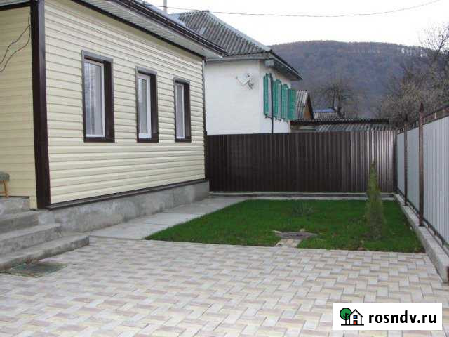 Дом 35 м² на участке 10 сот. в аренду посуточно в Каменномостском Каменномостский - изображение 1