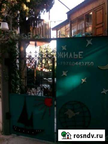 Комната 16 м² в 1-ком. кв., 2/2 эт. в аренду посуточно в Алупке Алупка - изображение 1