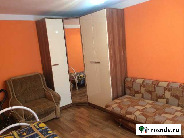 2-комнатная квартира, 43 м², 1/5 эт. в аренду посуточно в Ленинске-Кузнецком Ленинск-Кузнецкий - изображение 1