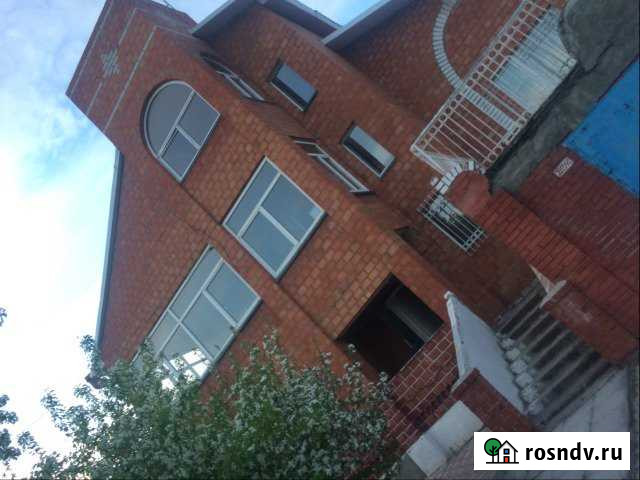 Коттедж 430 м² на участке 10 сот. в аренду посуточно в Омске Омск - изображение 1