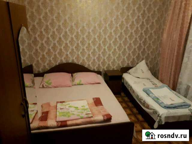 Комната 35 м² в 6-ком. кв., 1/1 эт. в аренду посуточно в Горном Лоо Горное Лоо - изображение 1