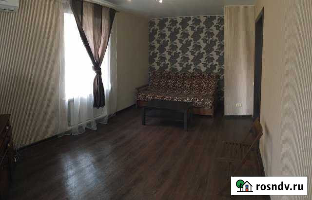 1-комнатная квартира, 34 м², 2/5 эт. в аренду посуточно в Шахтах Шахты - изображение 1