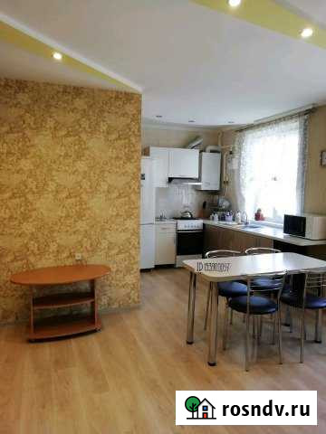 3-комнатная квартира, 45 м², 2/5 эт. в аренду посуточно в Севастополе Севастополь - изображение 1