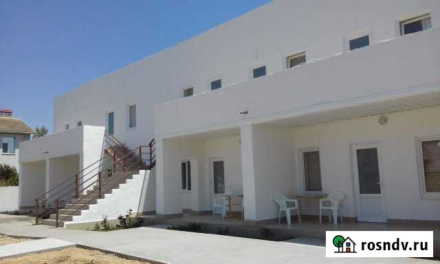 Коттедж 200 м² на участке 12 сот. в аренду посуточно в Евпатории Евпатория - изображение 1