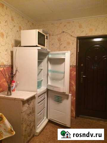 Комната 13 м² в 1-ком. кв., 9/9 эт. в аренду на длительный срок в Нижневартовске Нижневартовск - изображение 1