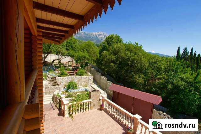 Коттедж 30 м² на участке 9 сот. в аренду посуточно в Алупке Алупка - изображение 1