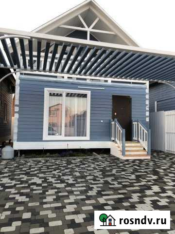 Коттедж 80 м² на участке 1 сот. в аренду посуточно в Голубицкой Голубицкая - изображение 1