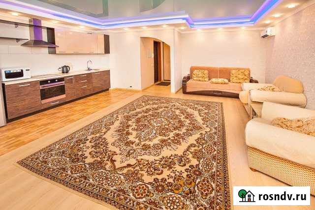 2-комнатная квартира, 70 м², 3/9 эт. в аренду посуточно в Тольятти Тольятти - изображение 1