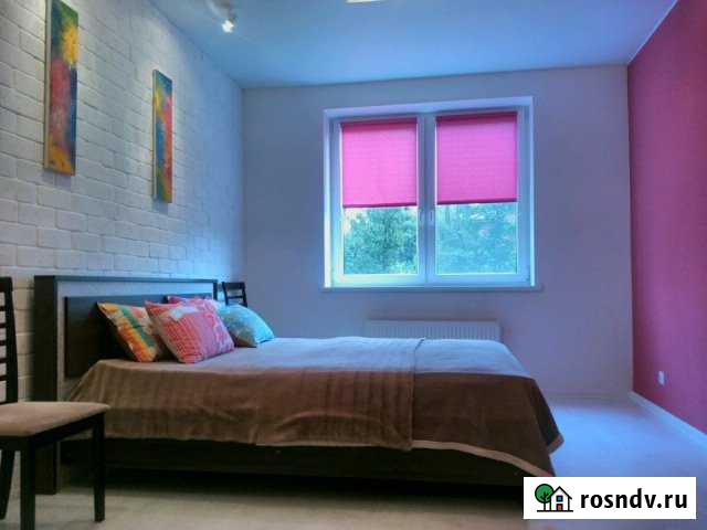 Комната 16 м² в 1-ком. кв., 1/4 эт. в аренду посуточно в Гурьевске Калининградской области Гурьевск - изображение 1