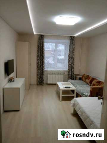 1-комнатная квартира, 37 м², 1/5 эт. в аренду посуточно в Тихвине Тихвин - изображение 1