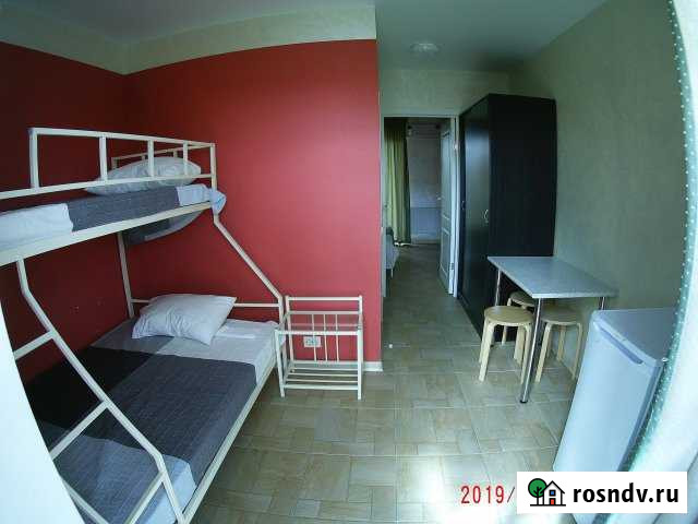 Комната 35 м² в 2-ком. кв., 1/3 эт. в аренду посуточно в Евпатории Евпатория - изображение 1