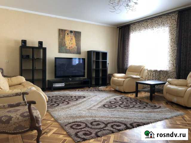 Дом 300 м² на участке 4 сот. в аренду посуточно в Пятигорске Пятигорск - изображение 1