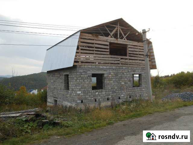 Коттедж 200 м² на участке 8 сот. на продажу в Сатке Сатка - изображение 1