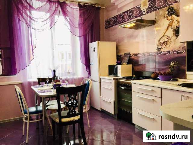 2-комнатная квартира, 65 м², 2/5 эт. в аренду посуточно в Петрозаводске Петрозаводск - изображение 1