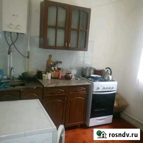 3-комнатная квартира, 65 м², 1/2 эт. в аренду на длительный срок во Владикавказе Владикавказ - изображение 1