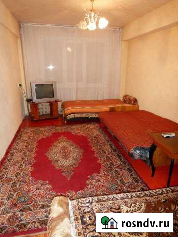 2-комнатная квартира, 42 м², 1/5 эт. в аренду посуточно в Рубцовске Рубцовск - изображение 1