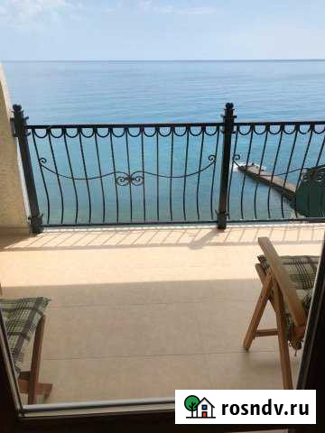 Таунхаус 68 м² на участке 1 сот. в аренду посуточно в Ялте Ялта - изображение 1