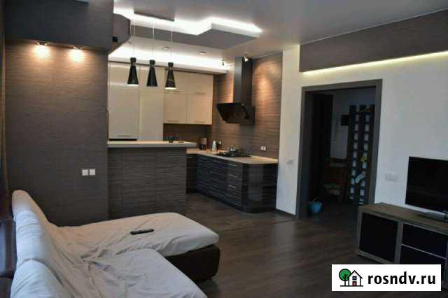 2-комнатная квартира, 60 м², 1/5 эт. в аренду посуточно в Таганроге Таганрог - изображение 1