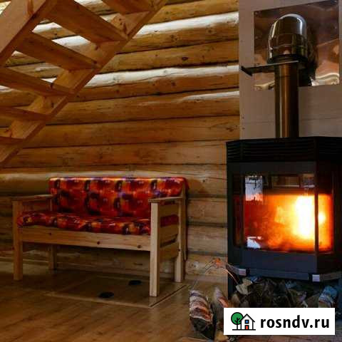 Коттедж 70 м² на участке 15 сот. в аренду посуточно в Петрозаводске Петрозаводск - изображение 1