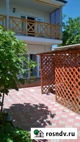 Дом 160 м² на участке 4 сот. в аренду посуточно в Черноморском Республики Крым Черноморское - изображение 1