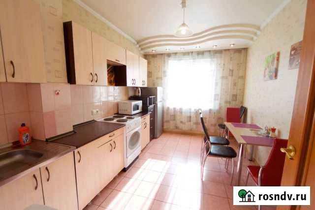 3-комнатная квартира, 75 м², 2/10 эт. в аренду посуточно в Красноярске Красноярск - изображение 1