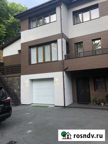 Таунхаус 208 м² на участке 3 сот. на продажу во Владивостоке Владивосток - изображение 1