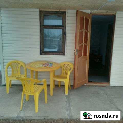 Дом 40 м² на участке 4 сот. в аренду посуточно в Тамбовке Астраханской области Тамбовка - изображение 1