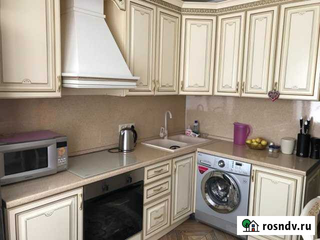 2-комнатная квартира, 80 м², 2/10 эт. в аренду посуточно в Каспийске Каспийск - изображение 1