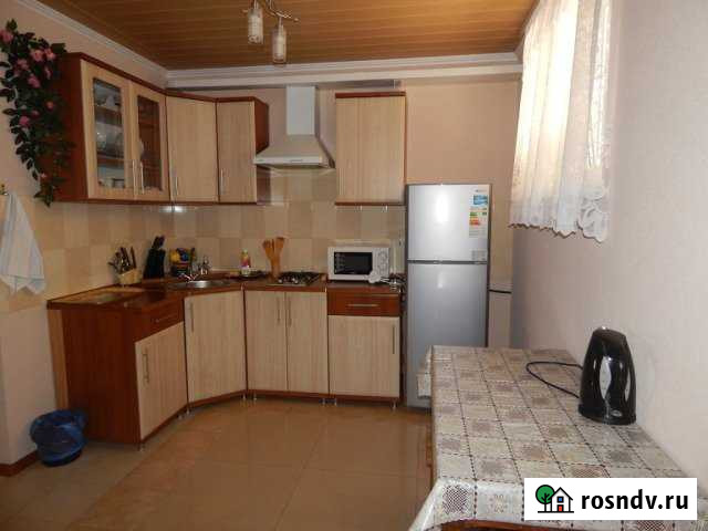 Коттедж 80 м² на участке 1 сот. в аренду посуточно в Алуште Алушта - изображение 1