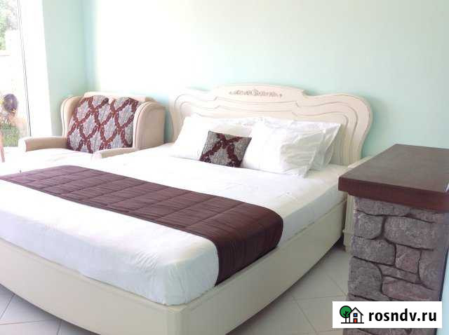 Таунхаус 30 м² на участке 7 сот. в аренду посуточно в Ялте Ялта - изображение 1