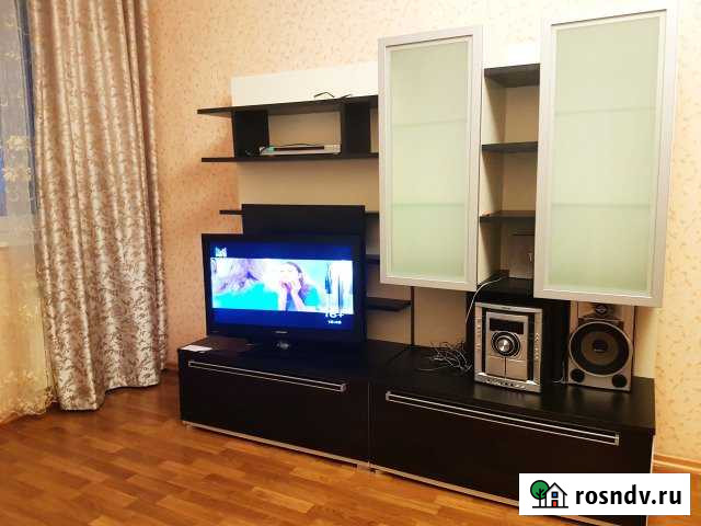 2-комнатная квартира, 65 м², 14/17 эт. в аренду посуточно в Курске Курск - изображение 1