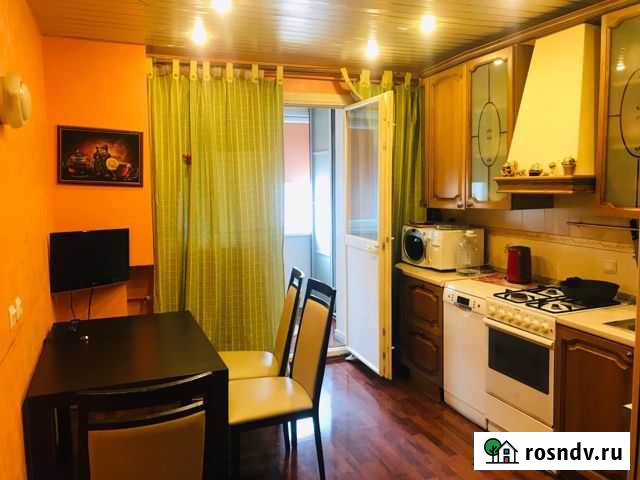 Комната 14 м² в 3-ком. кв., 4/6 эт. в аренду посуточно в Салехарде Салехард - изображение 1