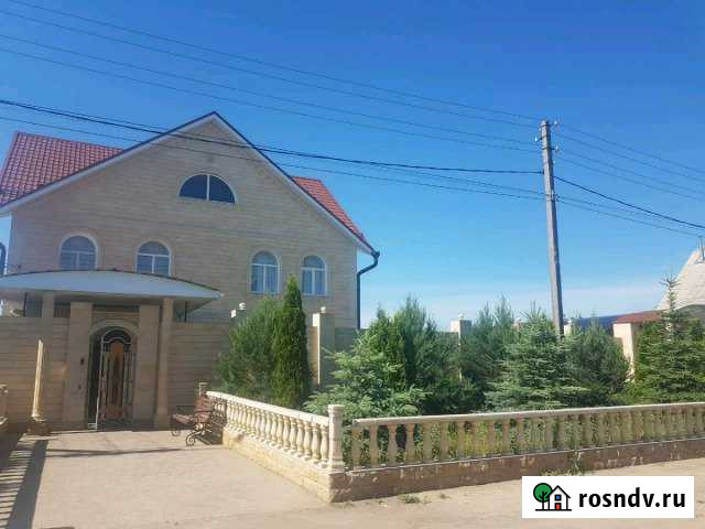 Коттедж 204 м² на участке 9 сот. на продажу в Урюпинске Урюпинск - изображение 1