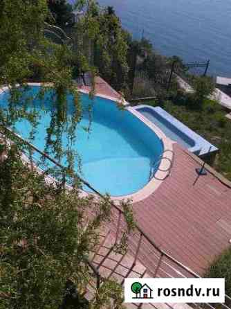 Таунхаус 300 м² на участке 30 сот. в аренду посуточно в Алуште Алушта