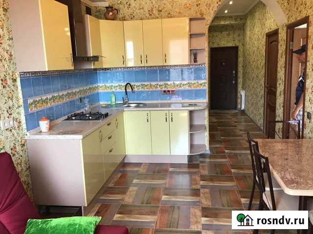 Дом 250 м² на участке 3 сот. в аренду посуточно в Гаспре Гаспра - изображение 1