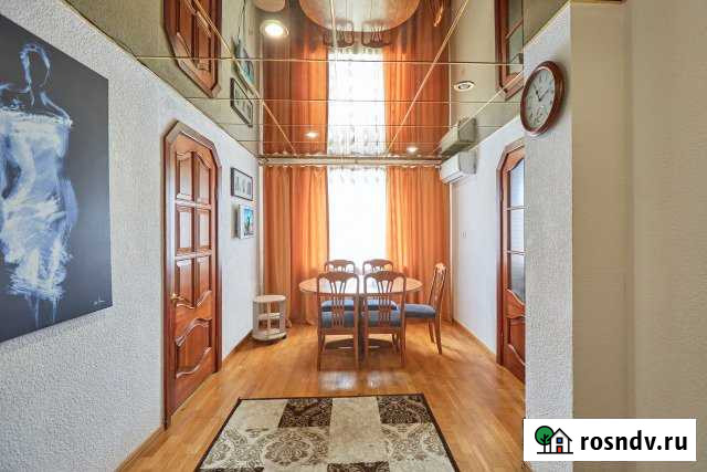 3-комнатная квартира, 90 м², 1/9 эт. в аренду посуточно в Кургане Курган - изображение 1