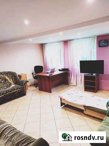 1-комнатная квартира, 60 м², 1/2 эт. в аренду посуточно в Воткинске Воткинск - изображение 1