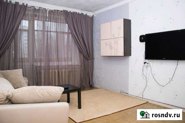 2-комнатная квартира, 70 м², 2/9 эт. в аренду посуточно в Балаково Балаково - изображение 1