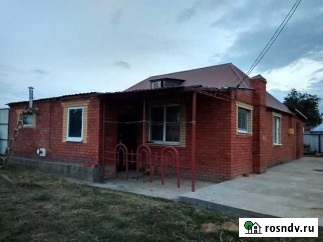 Дом 100 м² на участке 10 сот. в аренду на длительный срок в Астрахани Астрахань - изображение 1