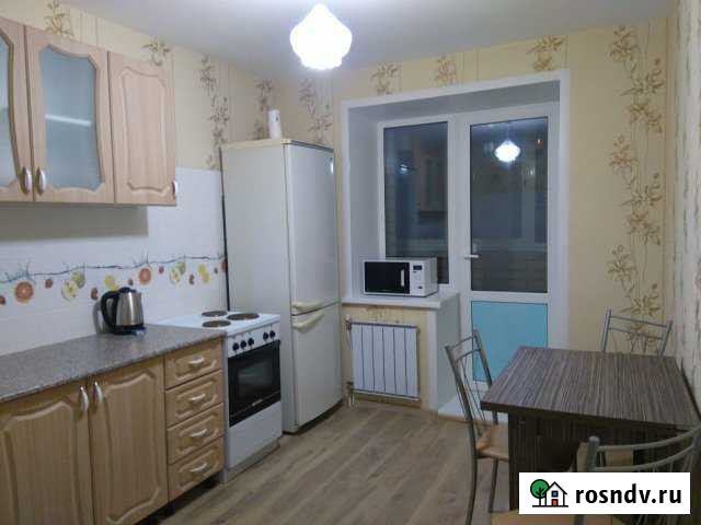 2-комнатная квартира, 55 м², 3/5 эт. в аренду посуточно в Каменске-Уральском Каменск-Уральский - изображение 1